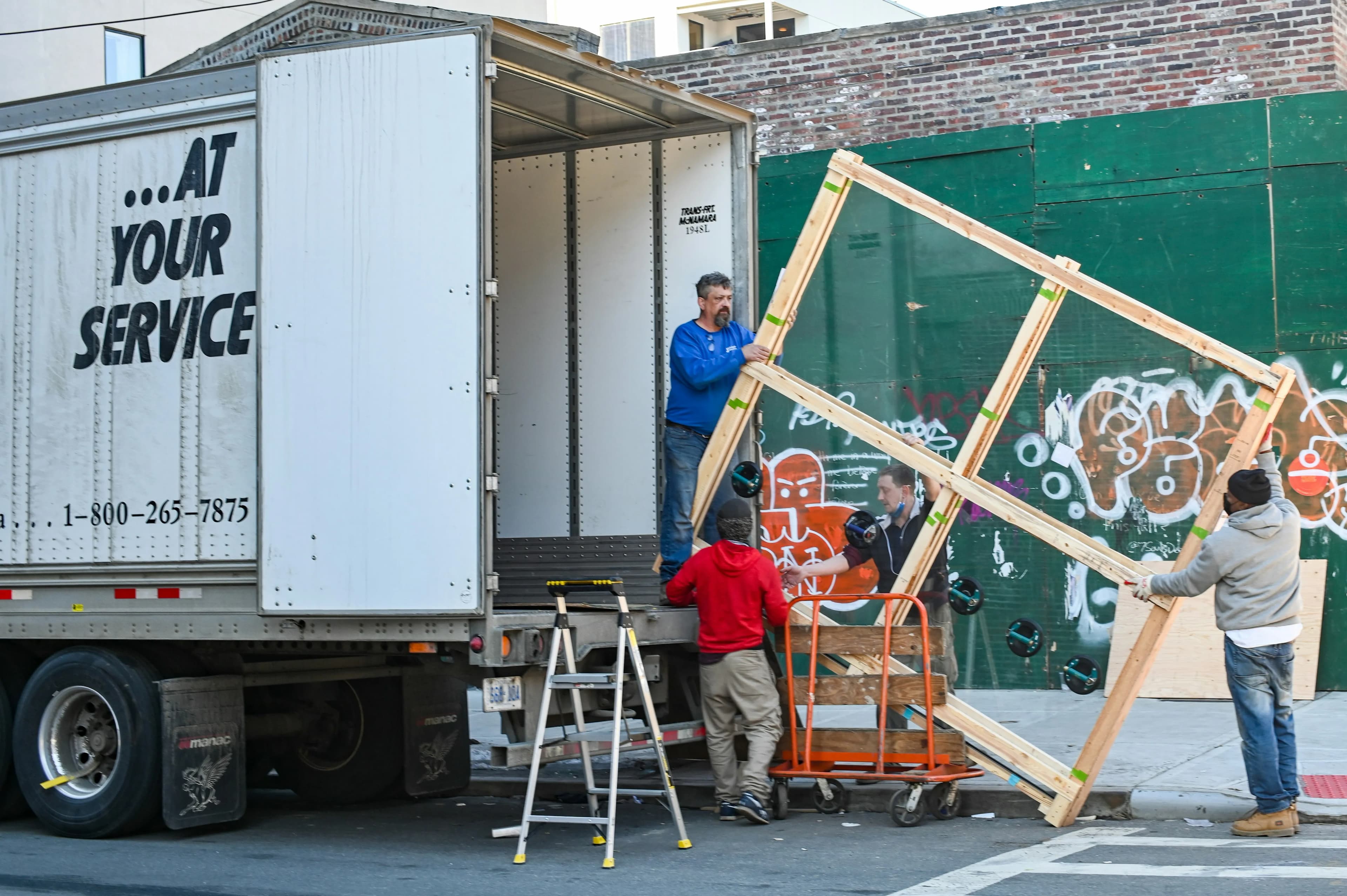 Choosing The Best Long Distance Movers For Your Home