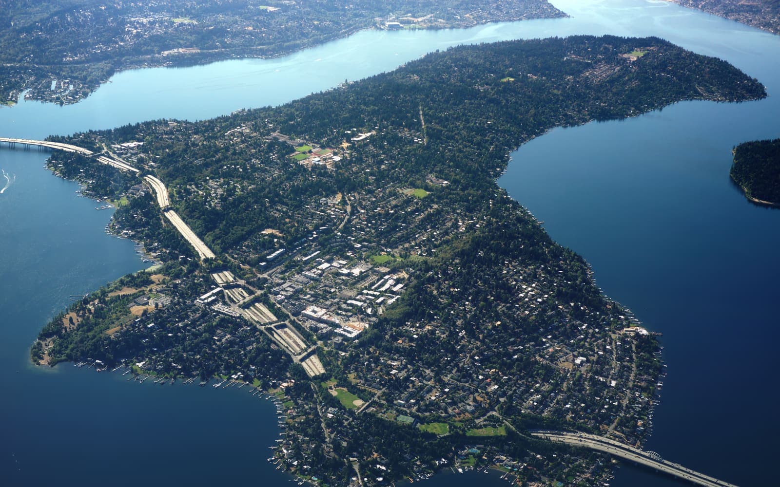 Aerial photo of Mercer Island, Washington
